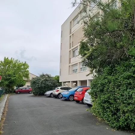 Spacieux T4 A Talence Proche Tramway